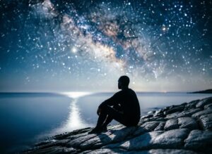 100 мудрых цитат о силе уединения